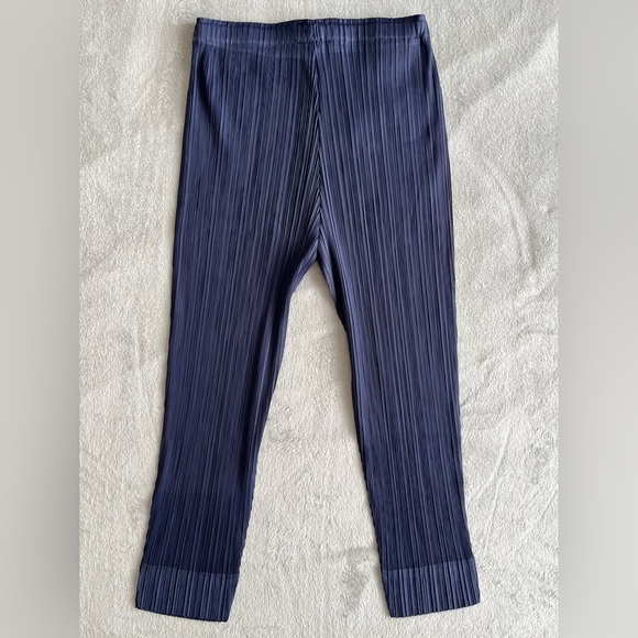 NAVY blue High-Waisted Pleated Trouser size M - Picture 2 of 7